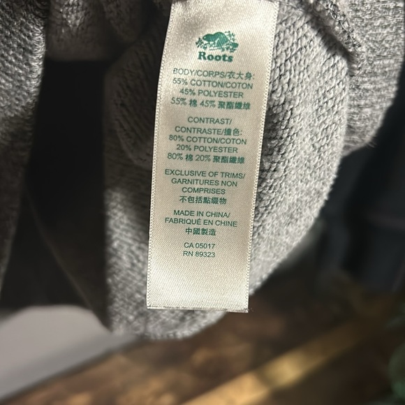 ROOTS salt & pepper kangaroo pocket hoodie - Picture 9 of 11